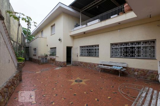 Quintal de casa à venda com 4 quartos, 330m² em Aclimação, São Paulo