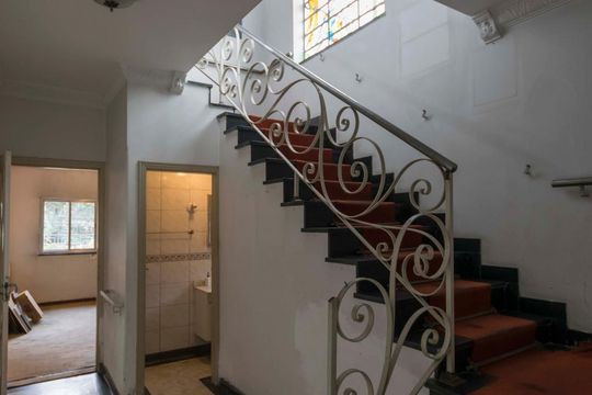 1o. Andar - Escadas de casa à venda com 4 quartos, 330m² em Aclimação, São Paulo