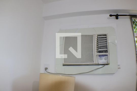 Sala de apartamento à venda com 2 quartos, 48m² em Taquara, Rio de Janeiro