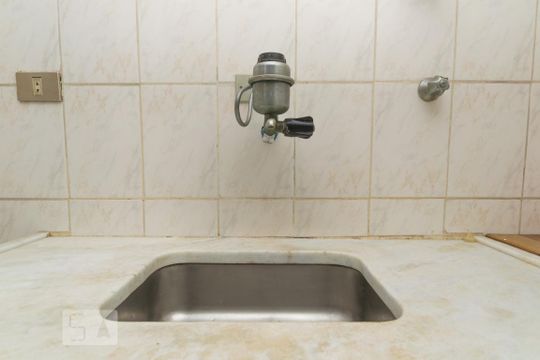 Detalhe da cozinha de apartamento para alugar com 1 quarto, 29m² em Liberdade, São Paulo