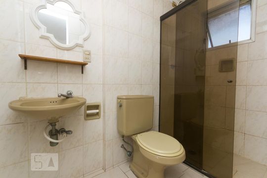 Banheiro de apartamento para alugar com 1 quarto, 29m² em Liberdade, São Paulo