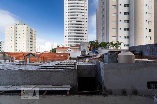 Vista sala de apartamento para alugar com 2 quartos, 60m² em Saúde, São Paulo