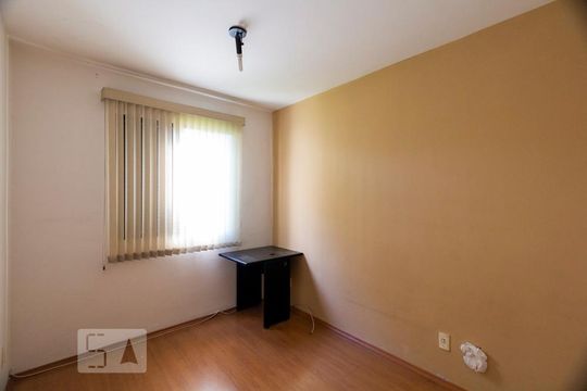 Quarto (suíte) de apartamento para alugar com 1 quarto, 50m² em Vila Guarani (z Sul), São Paulo