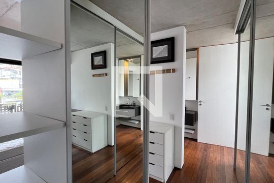 Suíte de apartamento à venda com 1 quarto, 110m² em Vila Madalena, São Paulo