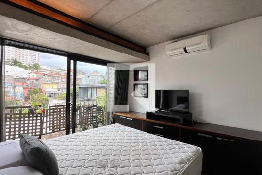Suíte de apartamento para alugar com 1 quarto, 110m² em Vila Madalena, São Paulo