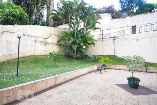 Jardim de apartamento para alugar com 3 quartos, 84m² em Vila Progredior, São Paulo