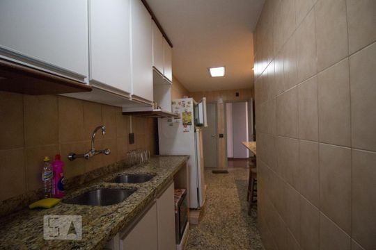 Cozinha de apartamento à venda com 3 quartos, 115m² em Recreio dos Bandeirantes, Rio de Janeiro