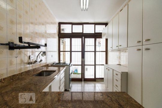 Cozinha  de casa à venda com 3 quartos, 90m² em Vila Regente Feijó, São Paulo