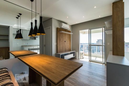 Sala de apartamento para alugar com 1 quarto, 42m² em Centro, Campinas