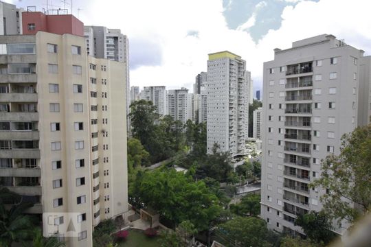 Vista da varanda de apartamento para alugar com 2 quartos, 58m² em Vila Andrade, São Paulo