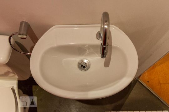 Pia do Lavabo  de apartamento para alugar com 2 quartos, 55m² em Mooca, São Paulo
