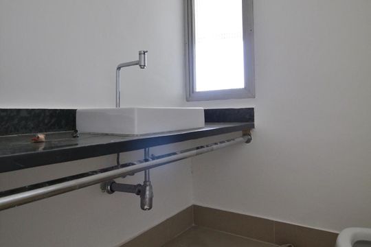 Lavabo de apartamento para alugar com 4 quartos, 220m² em Jardim Ampliação, São Paulo