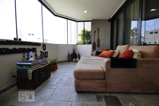 Varanda de apartamento à venda com 4 quartos, 327m² em Real Parque, São Paulo