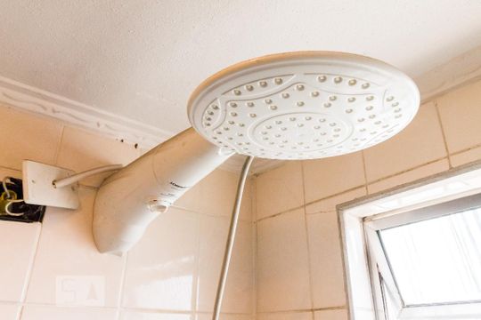 Chuveiro de casa à venda com 2 quartos, 70m² em Vila Oratório, São Paulo