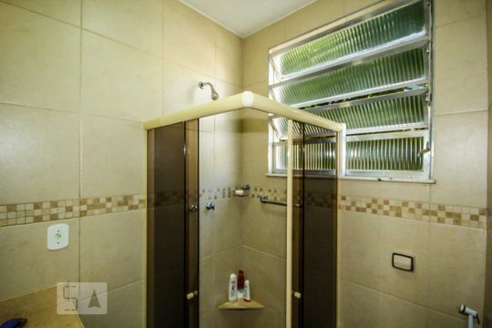 Banheiro de apartamento à venda com 1 quarto, 45m² em Copacabana, Rio de Janeiro