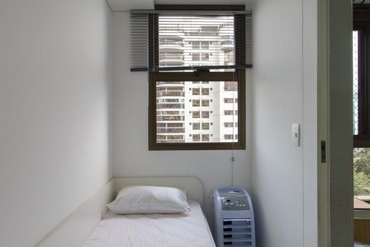 Quarto de Serviço de apartamento à venda com 2 quartos, 110m² em Barra da Tijuca, Rio de Janeiro