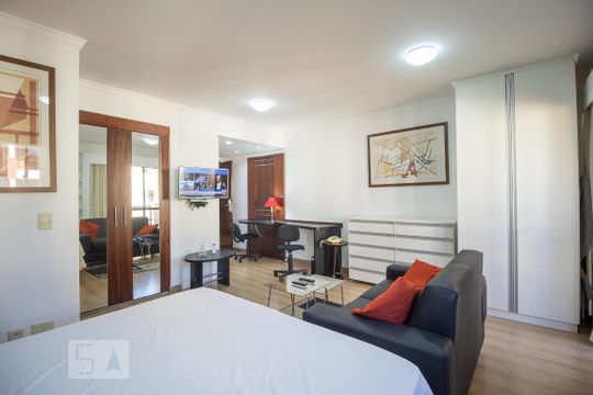 Sala/Quarto de kitnet/studio para alugar com 1 quarto, 37m² em Asa Norte, Brasília