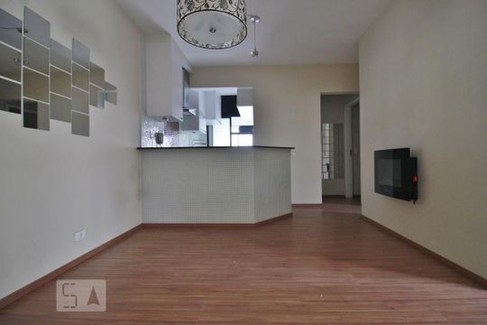 Sala de apartamento para alugar com 2 quartos, 70m² em Vila Suzana, São Paulo