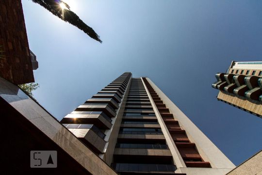 Fachada  de apartamento à venda com 6 quartos, 420m² em Vila Regente Feijo, São Paulo