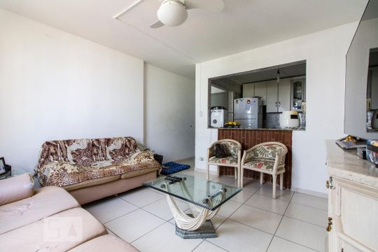 Sala  de apartamento para alugar com 2 quartos, 70m² em Quinta da Paineira, São Paulo