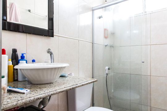 Banheiro Suíte  de apartamento para alugar com 2 quartos, 70m² em Quinta da Paineira, São Paulo