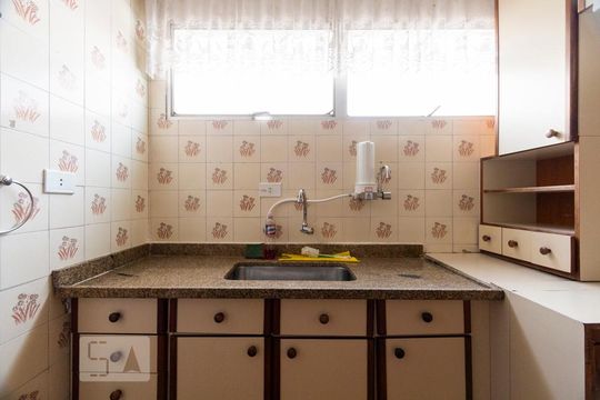 Cozinha de apartamento à venda com 2 quartos, 63m² em Chácara Inglesa, São Paulo