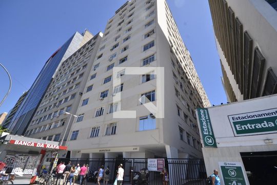 Fachada do bloco de kitnet/studio para alugar com 1 quarto, 26m² em Botafogo, Rio de Janeiro