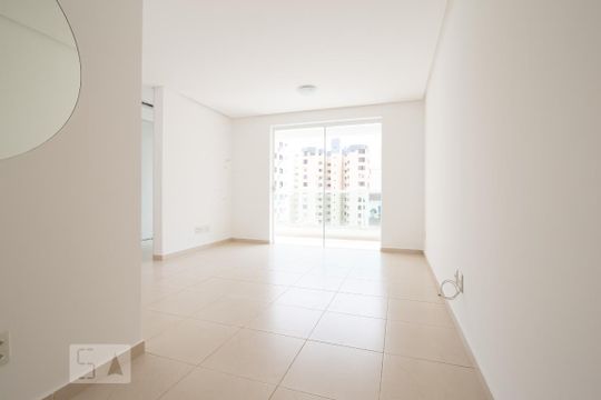 Apartamento para alugar com 2 quartos, 70m² em Setor Bueno, Goiânia