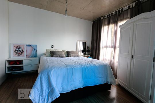 Quarto  de apartamento à venda com 1 quarto, 140m² em Vila Suzana, São Paulo