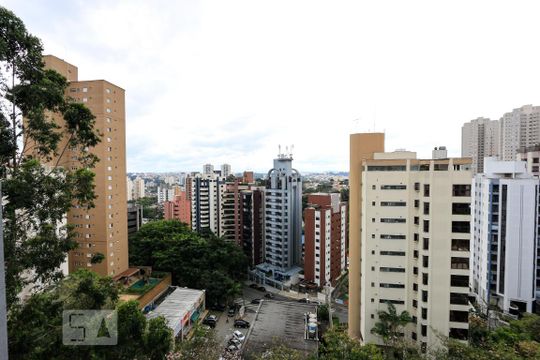 Vista de apartamento à venda com 1 quarto, 140m² em Vila Suzana, São Paulo