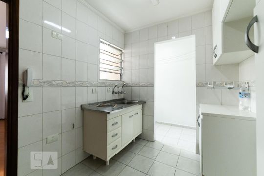 Cozinha de casa de condomínio à venda com 2 quartos, 55m² em Vila Inglesa, São Paulo