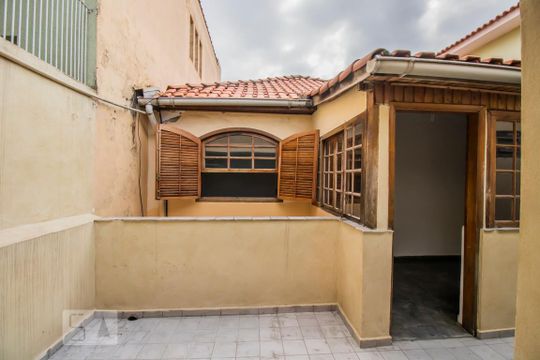 Quintal de casa para alugar com 2 quartos, 130m² em Jabaquara, São Paulo