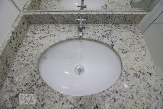 Pia de apartamento para alugar com 2 quartos, 68m² em Parque Reboucas, São Paulo