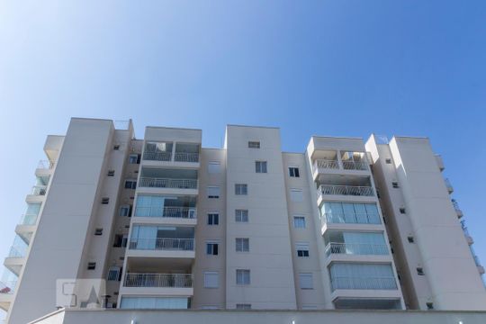 Fachada de apartamento para alugar com 2 quartos, 70m² em Vila Ipojuca, São Paulo