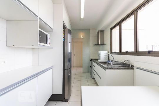 Cozinha de apartamento à venda com 3 quartos, 147m² em Brooklin Paulista, São Paulo
