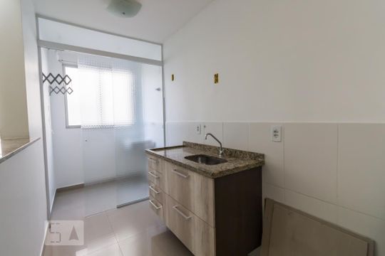 Cozinha de apartamento para alugar com 2 quartos, 47m² em Centro, Guarulhos