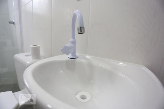 Banheiro da Suíte de apartamento para alugar com 1 quarto, 40m² em Vila Osasco, Osasco