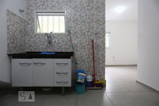 Cozinha de apartamento para alugar com 1 quarto, 40m² em Vila Osasco, Osasco