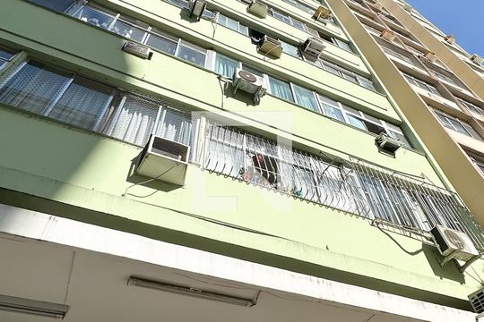 Fachada de kitnet/studio à venda com 1 quarto, 31m² em Copacabana, Rio de Janeiro