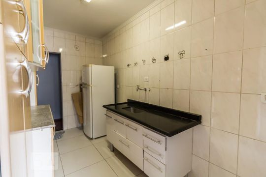 Cozinha de apartamento para alugar com 2 quartos, 69m² em Centro, Guarulhos