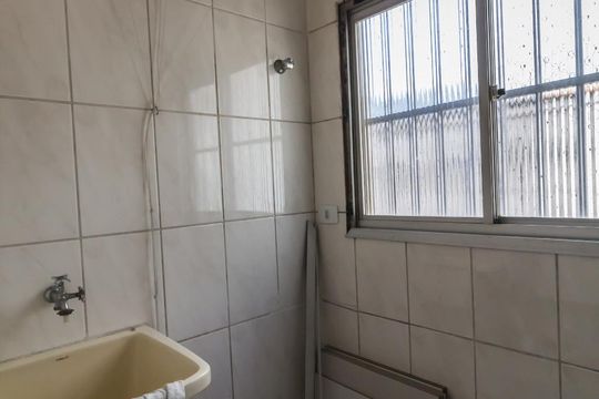 Área de serviço de apartamento para alugar com 2 quartos, 69m² em Centro, Guarulhos