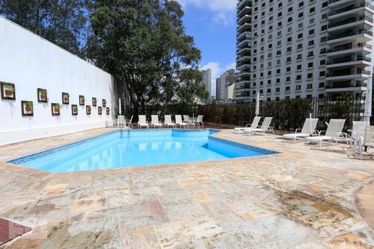 Piscina de apartamento à venda com 4 quartos, 180m² em Vila Andrade, São Paulo