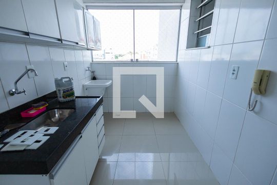 Cozinha de apartamento para alugar com 3 quartos, 75m² em Manacás, Belo Horizonte