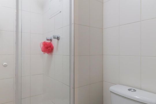 Banheiro de apartamento à venda com 2 quartos, 50m² em Vila Anglo Brasileira, São Paulo