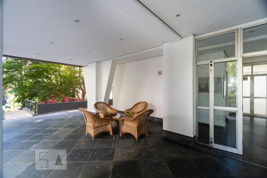 Hall social de apartamento à venda com 2 quartos, 64m² em Vila Campestre, São Paulo