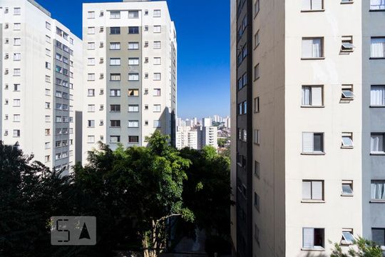 Vista de apartamento à venda com 2 quartos, 64m² em Vila Campestre, São Paulo