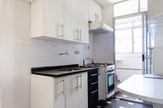 Cozinha de apartamento à venda com 2 quartos, 64m² em Vila Campestre, São Paulo