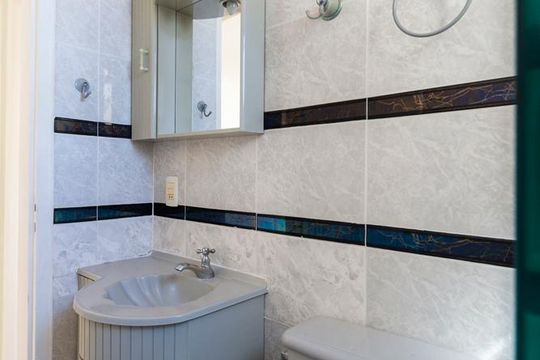 Banheiro social de apartamento à venda com 2 quartos, 64m² em Vila Campestre, São Paulo