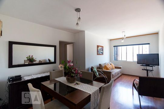 Sala de apartamento para alugar com 2 quartos, 75m² em Saúde, São Paulo