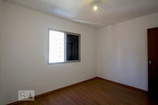 Quarto 2 de apartamento para alugar com 2 quartos, 67m² em Pinheiros, São Paulo